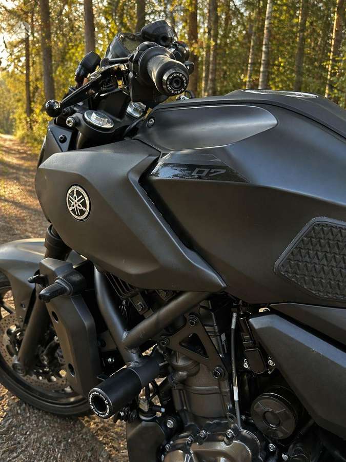Yamaha MT 07, street / classic