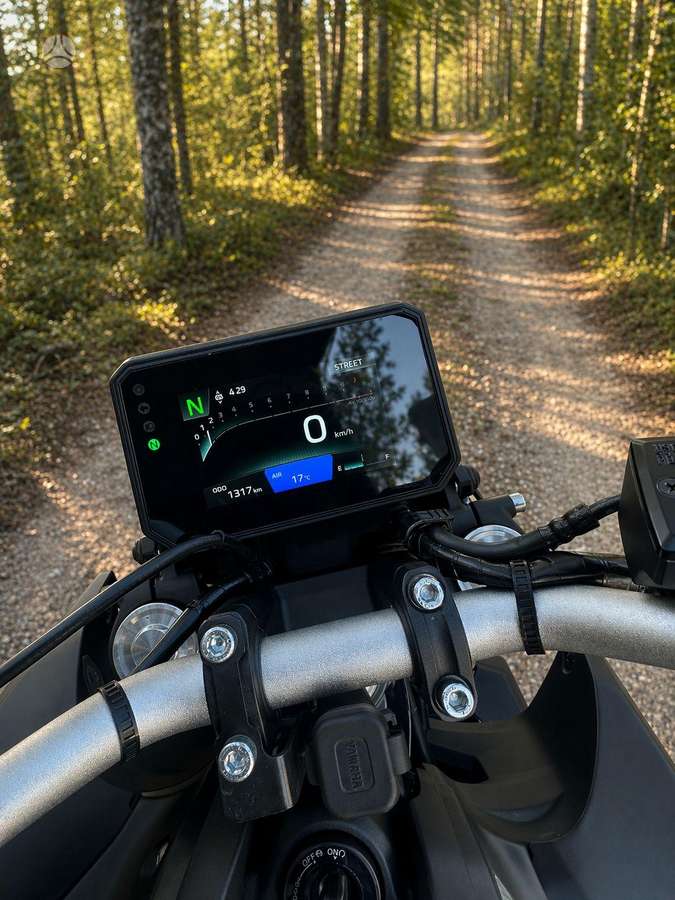 Yamaha MT 07, street / classic