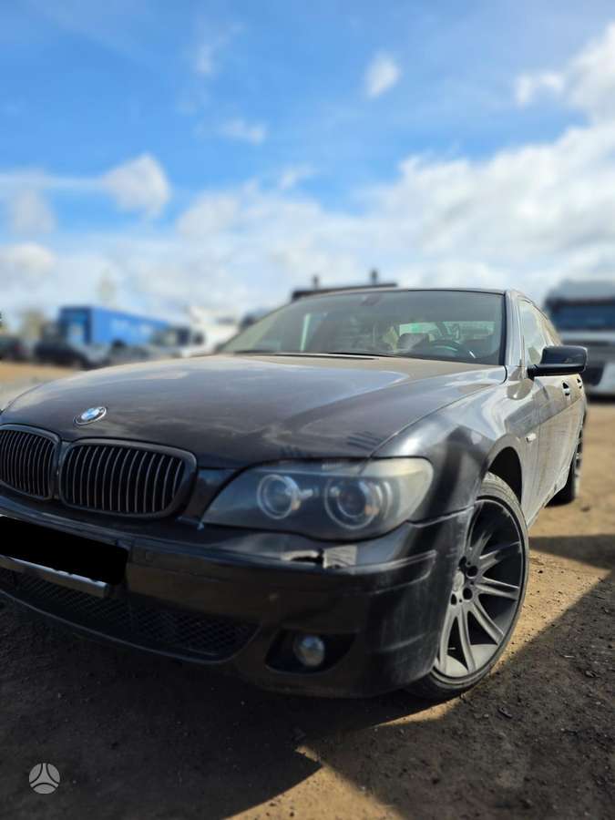 BMW 730 dalimis
