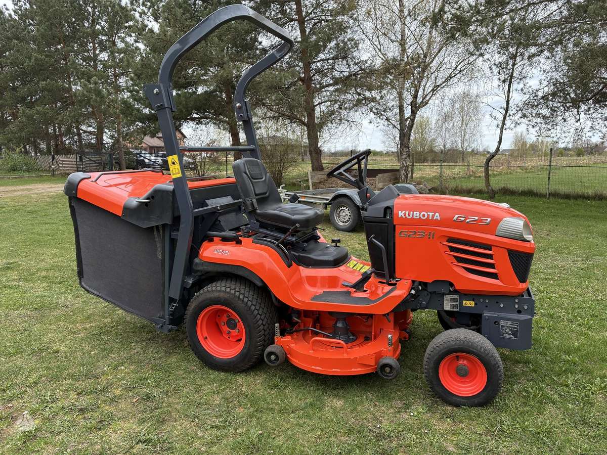 Kubota G23-ll, садовые тракторы