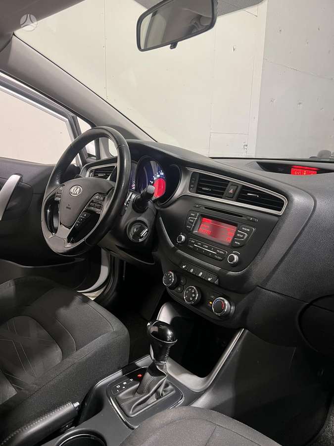 Kia Ceed, 1.6 l., hatchback