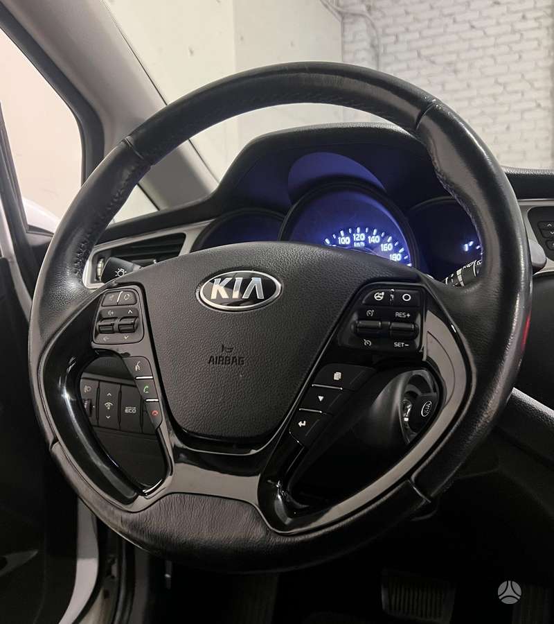 Kia Ceed, 1.6 l., hatchback
