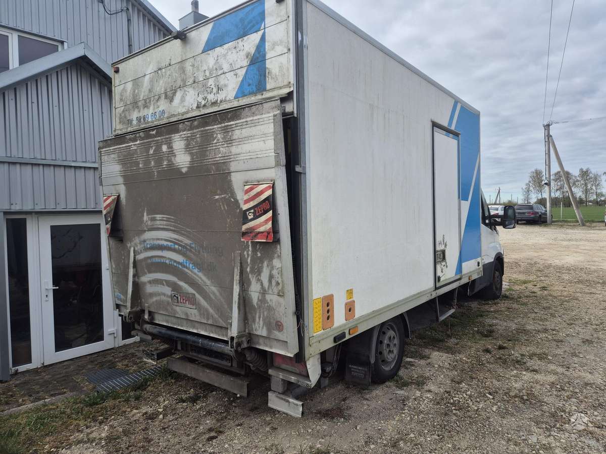 Iveco Daily, preču