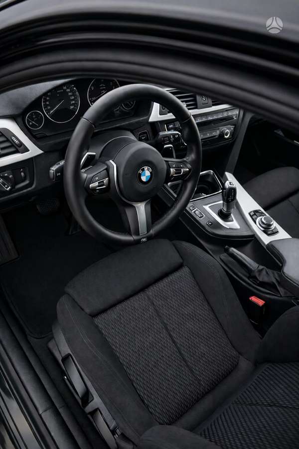 BMW 320, Универсал