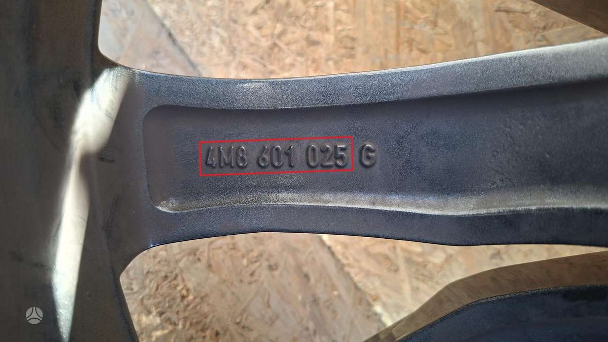 Audi Q8, 4M8601025, Cen30246