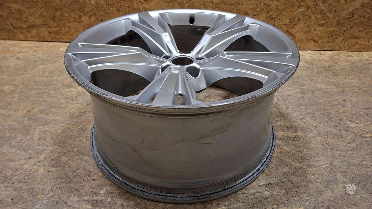 Audi Q8, 4M0601025H, Cen30247