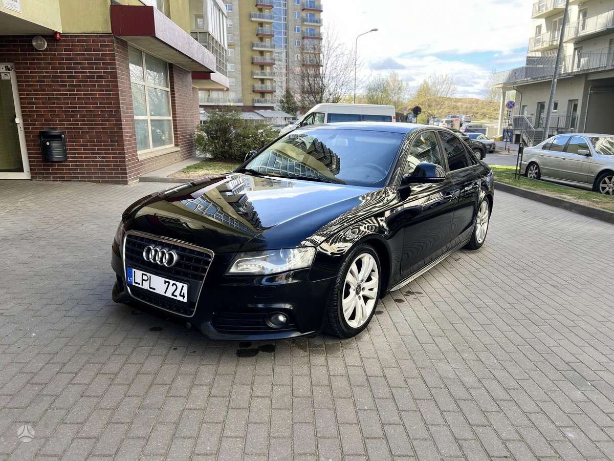 Audi A4, 2.0 l., Седан