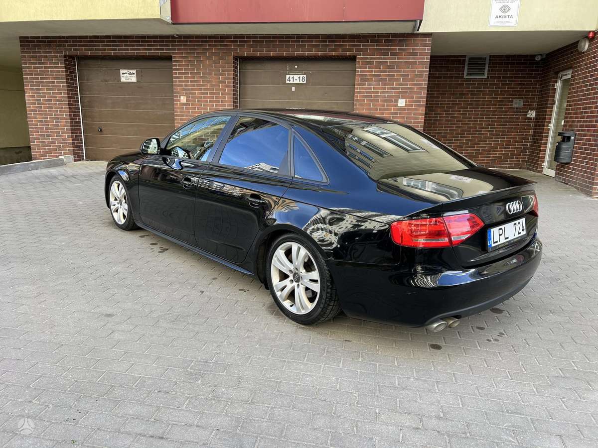 Audi A4, 2.0 l., Седан