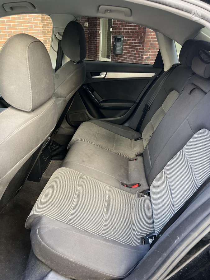 Audi A4, 2.0 l., Седан