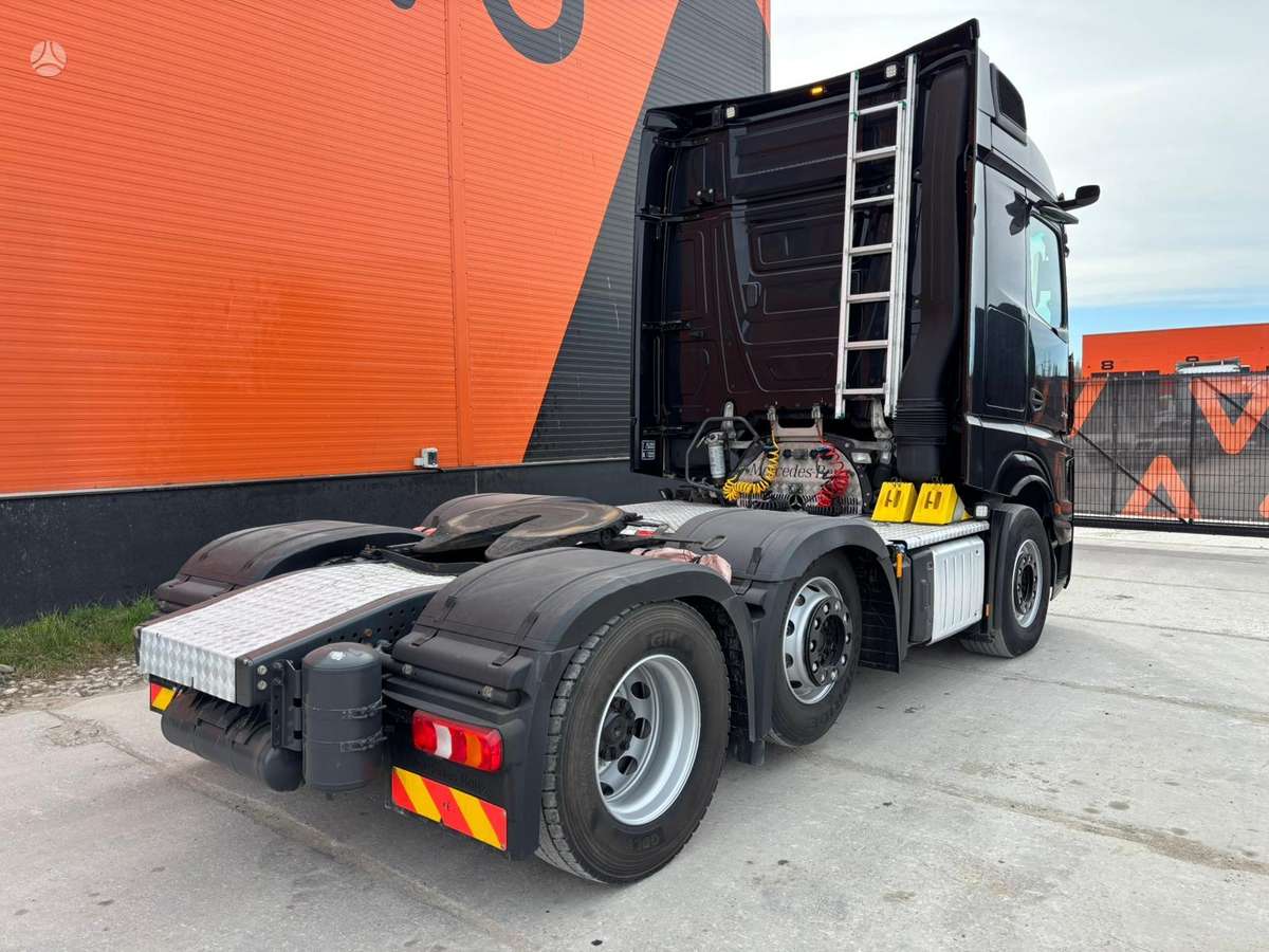 Mercedes-Benz Actros 2545 6x2/4, single sleeper