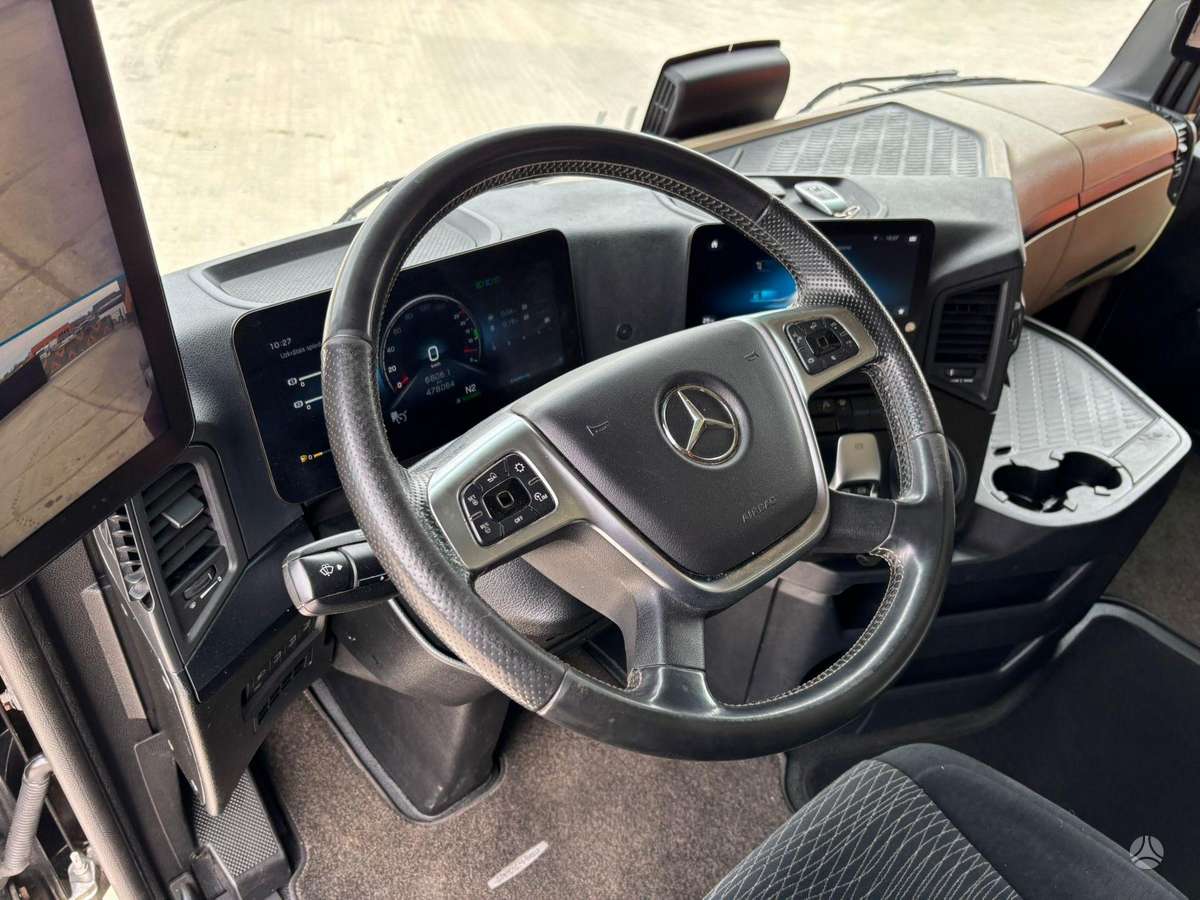 Mercedes-Benz Actros 2545 6x2/4, single sleeper