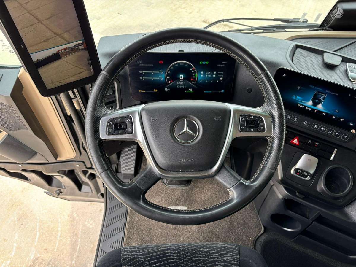 Mercedes-Benz Actros 2545 6x2/4, single sleeper