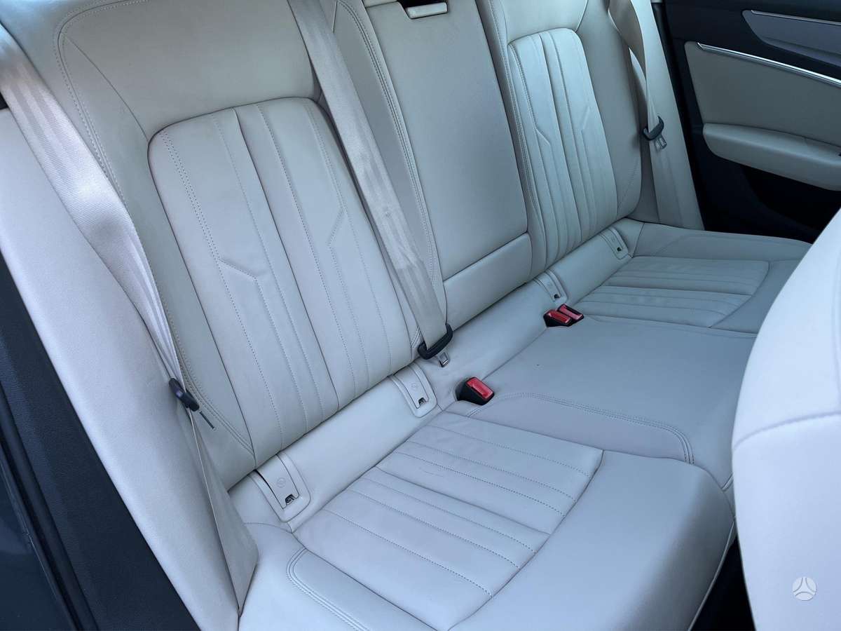 Audi A6, 2.0 l., Седан