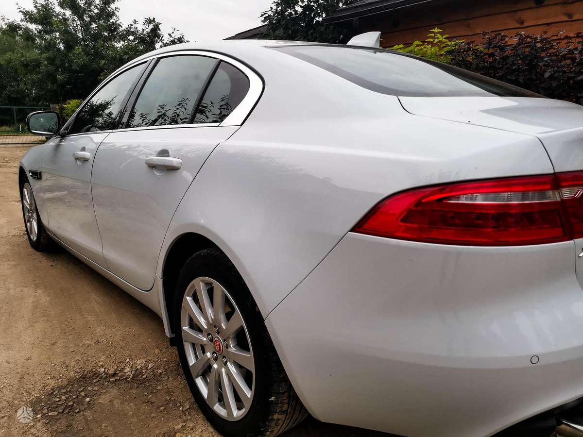 Jaguar XE, 2.0 l., Седан
