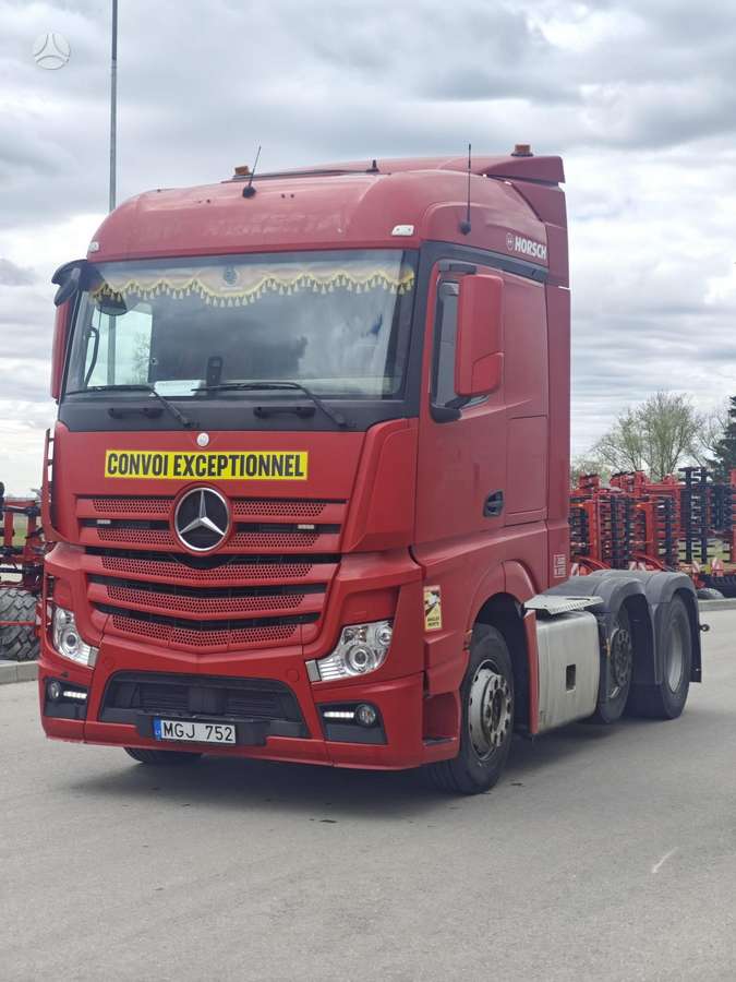 Mercedes-Benz Actros 2648, double sleeper