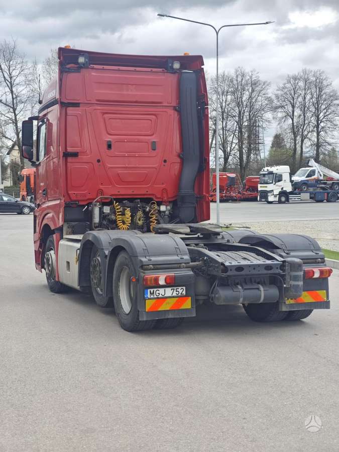 Mercedes-Benz Actros 2648, double sleeper