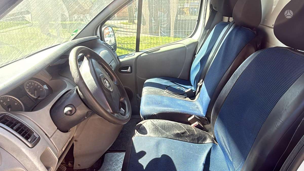 Opel Vivaro, 2.0 l., Коммерческий
