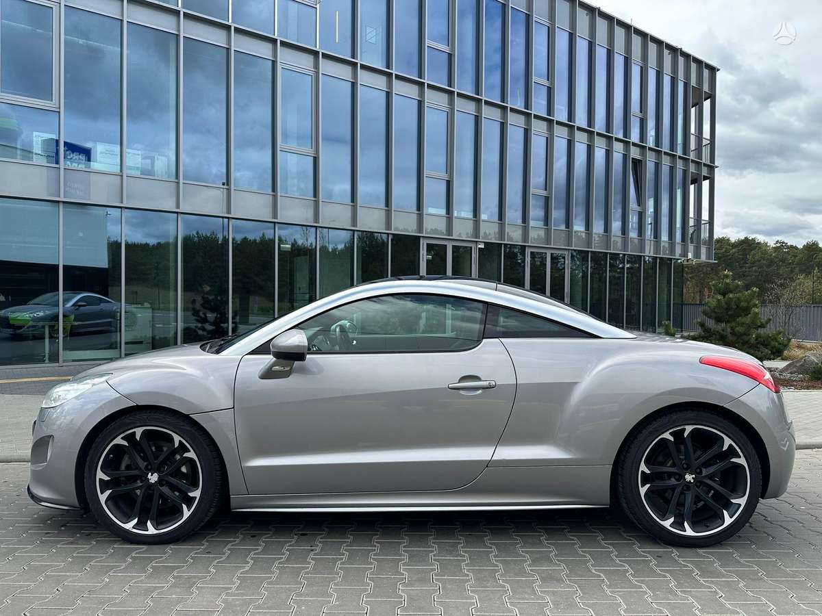 Peugeot RCZ - 8