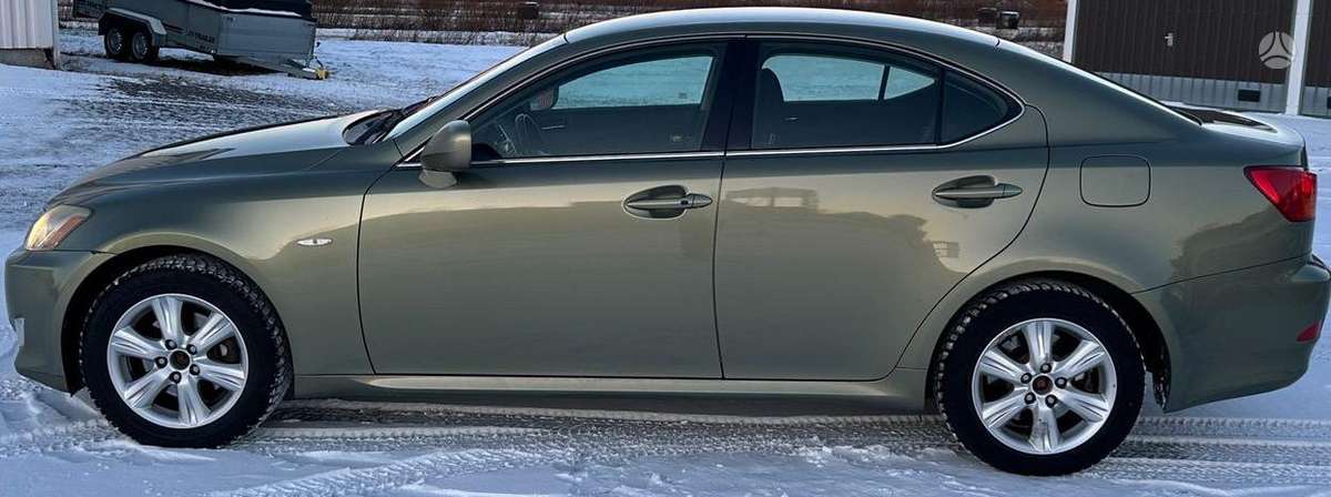 Lexus IS klasė Auto ardomas platesnė info telefonu