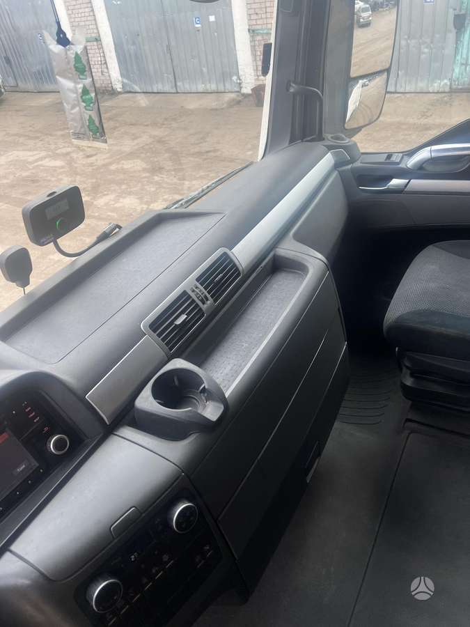 MAN TGX, double sleeper