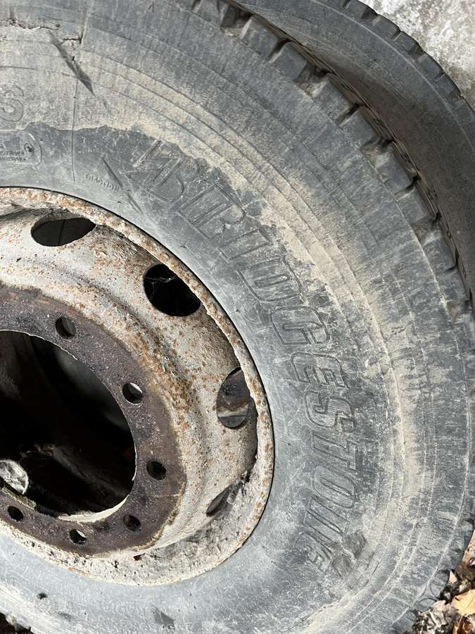 Bridgestone, vasaras 295/80 R22,5
