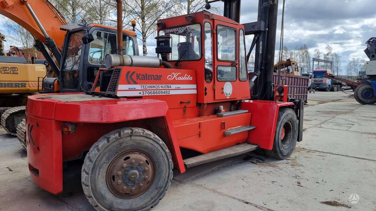 Kalmar DC 15.6XL, vertikalūs keltuvai