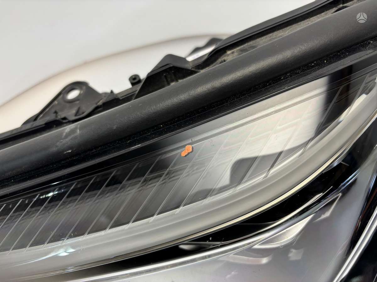 Lexus UX klasė Cen30956