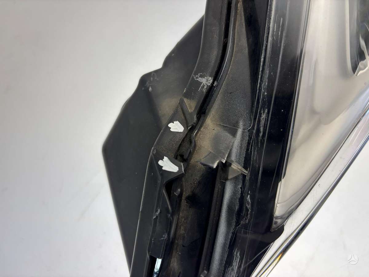 Lexus UX klasė Cen30956
