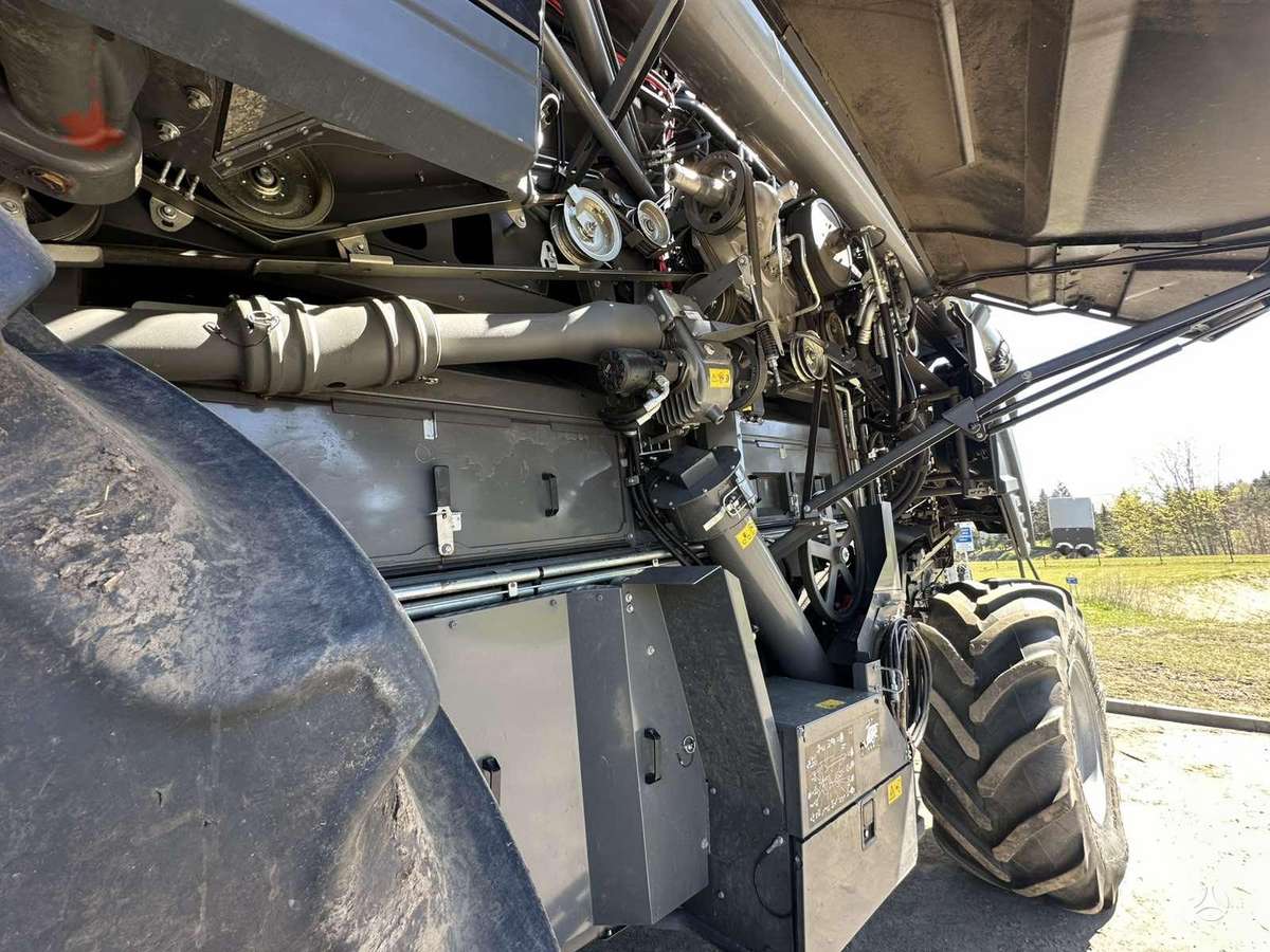 Massey Ferguson IDEAL 7, комбайны
