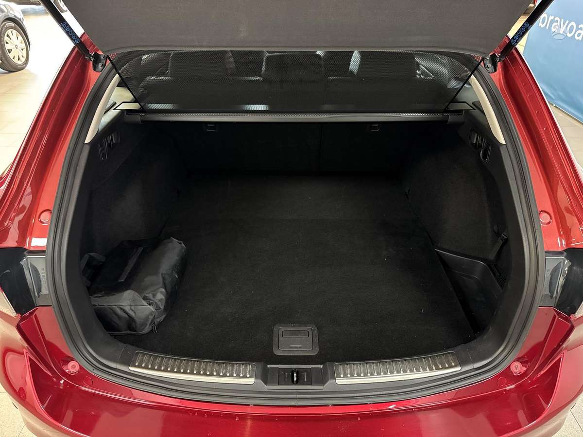 Mazda 6, 2.0 l., wagon