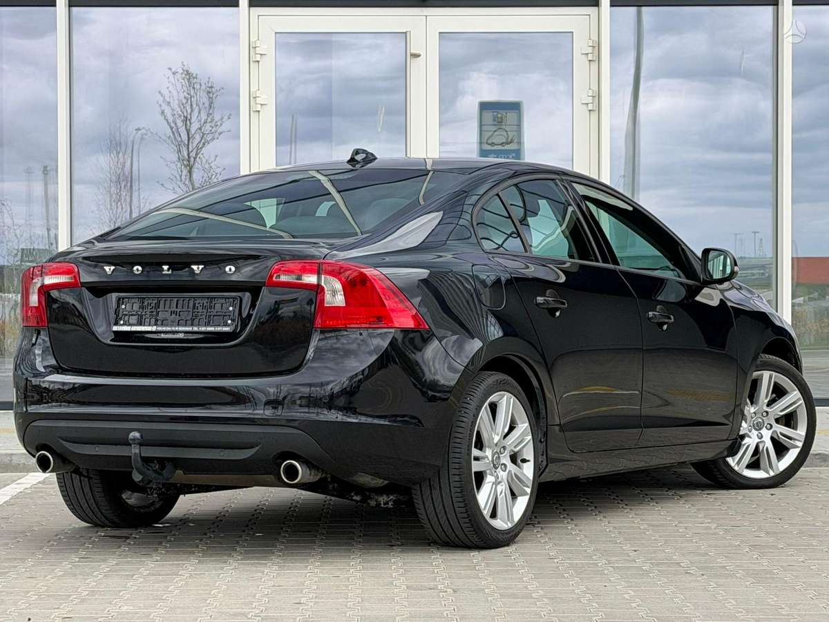 Volvo S60, 1.6 l., Седан