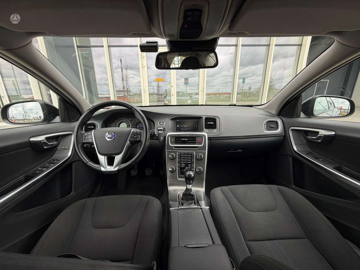 Volvo S60, 1.6 l., Седан