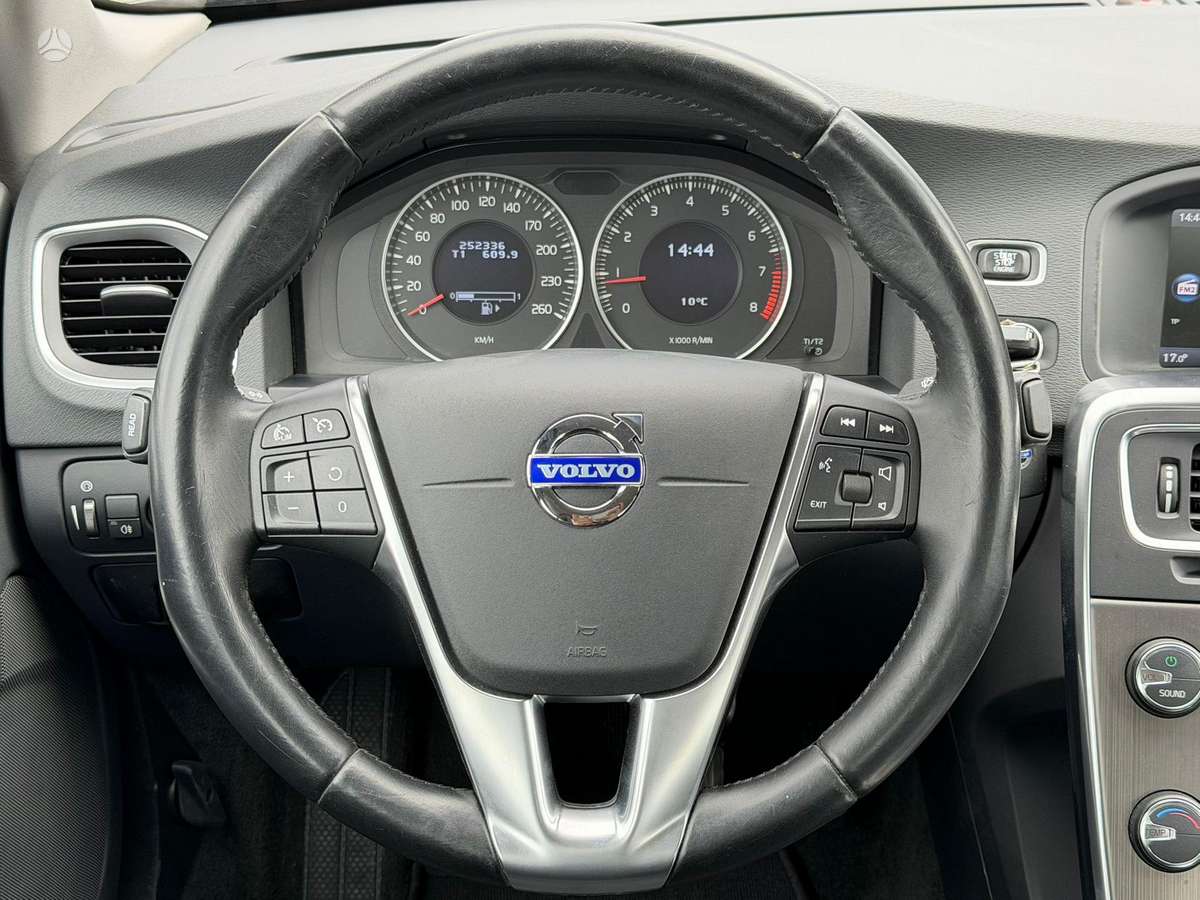 Volvo S60, 1.6 l., Седан