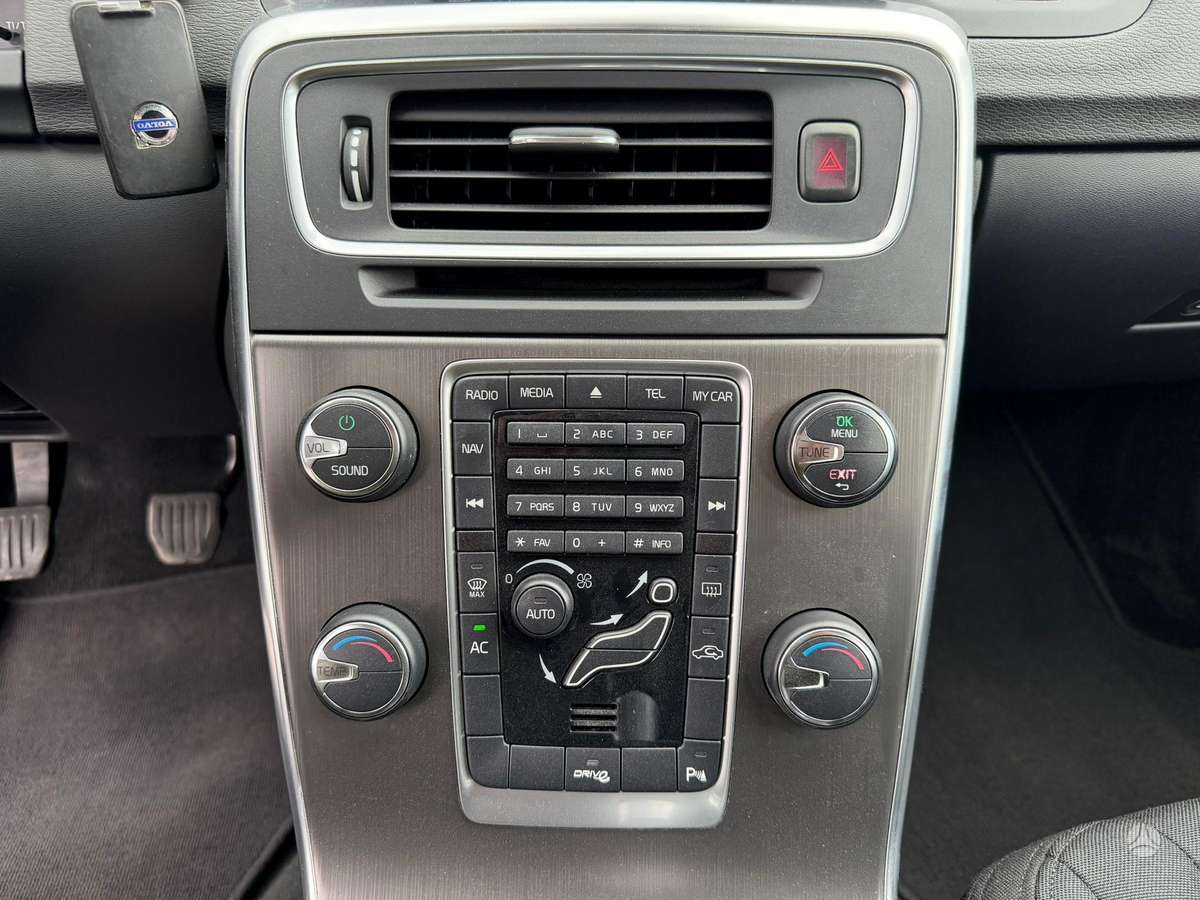 Volvo S60, 1.6 l., Седан