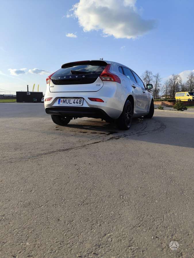 Volvo V40, 2.0 l., hatchback