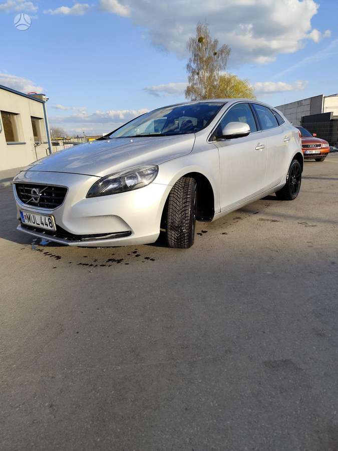 Volvo V40, 2.0 l., hatchback