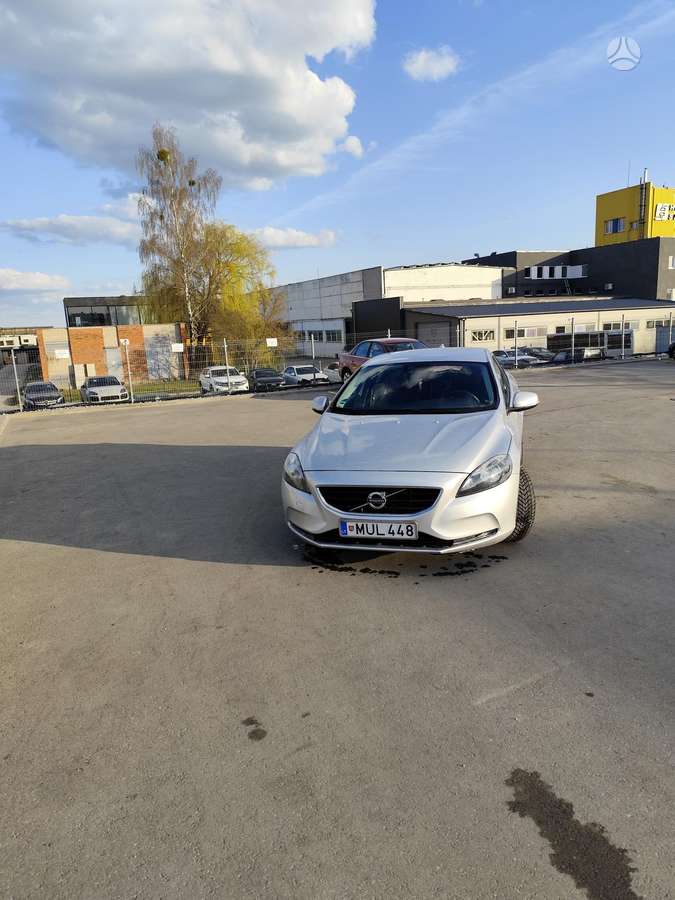 Volvo V40, 2.0 l., hatchback