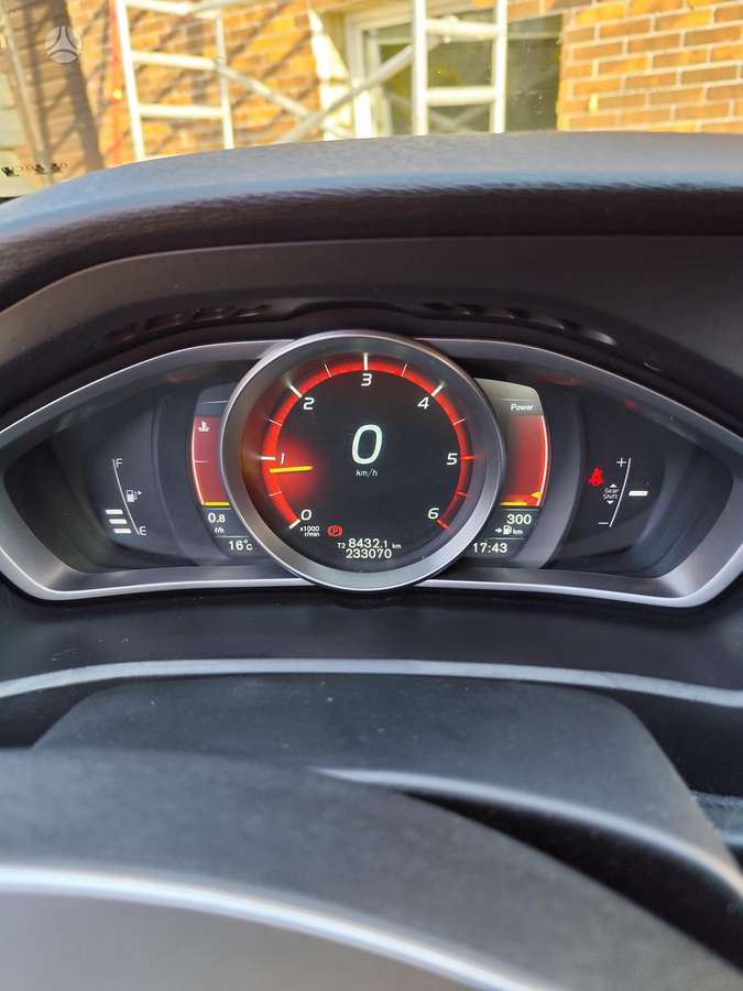 Volvo V40, 2.0 l., hatchback