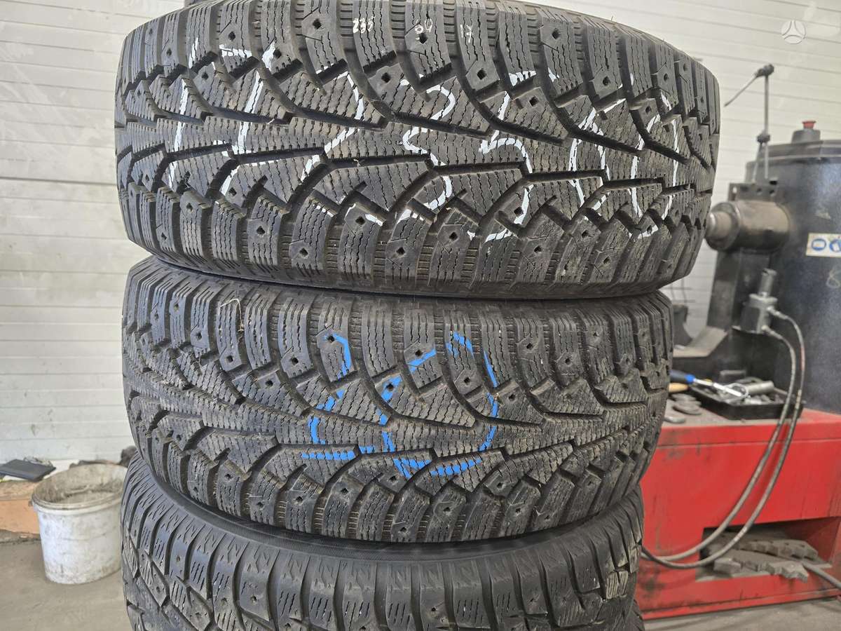 Nokian, всесезонные 235/60 R17
