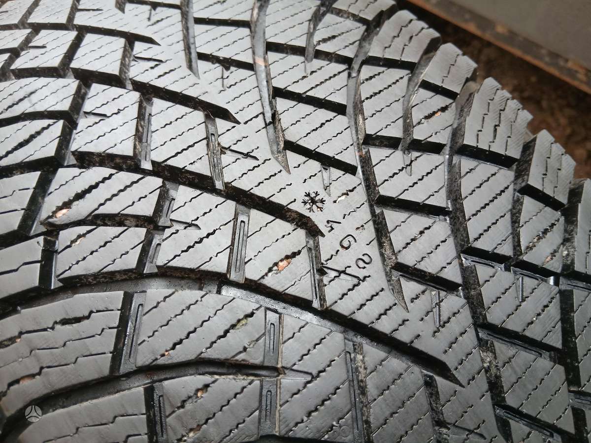 Nokian, universalios 235/60 R18