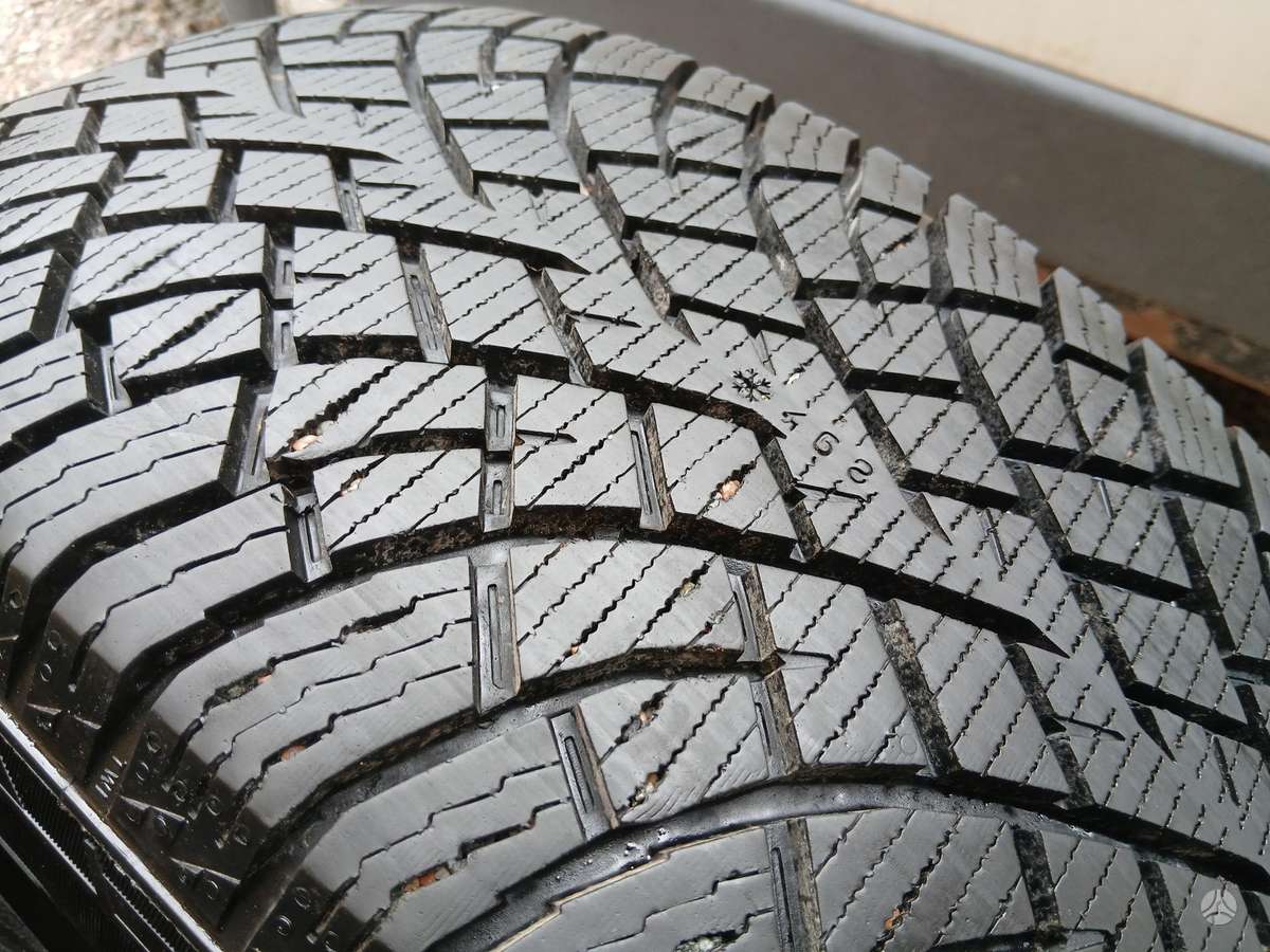 Nokian, universalios 235/60 R18