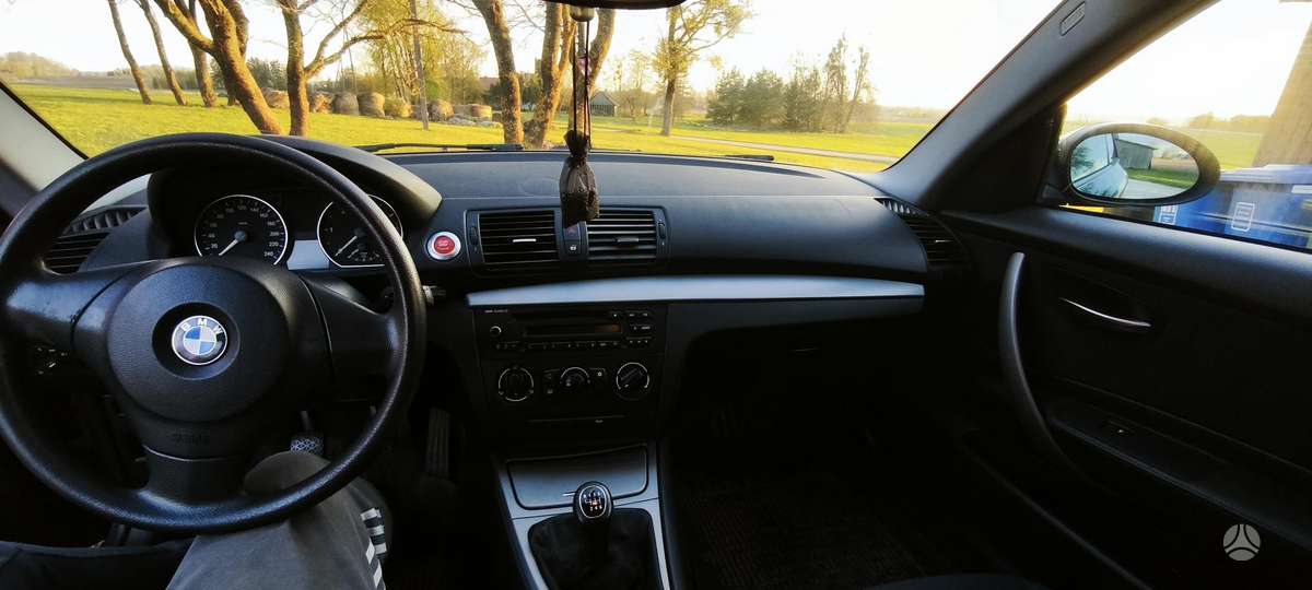BMW 118, 2.0 l., hatchback
