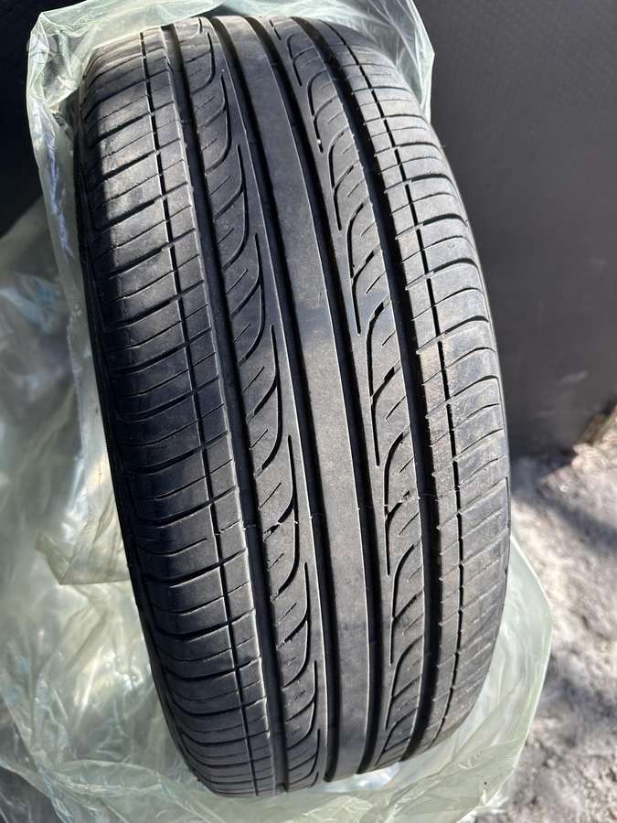 Sunfull Sf-688, vasarinės 215/60 R16