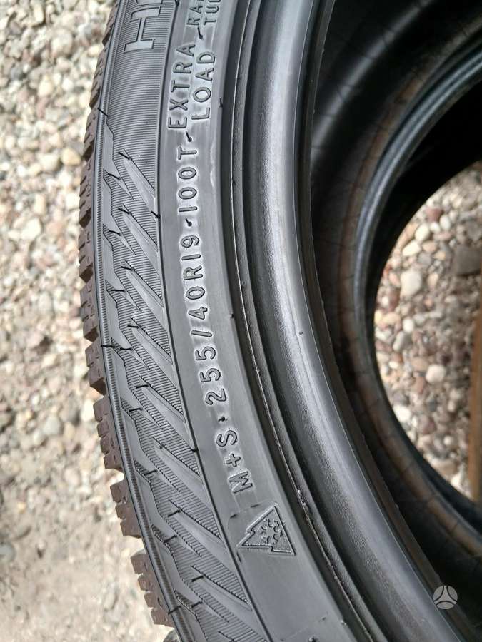 Nokian, всесезонные 255/40 R19