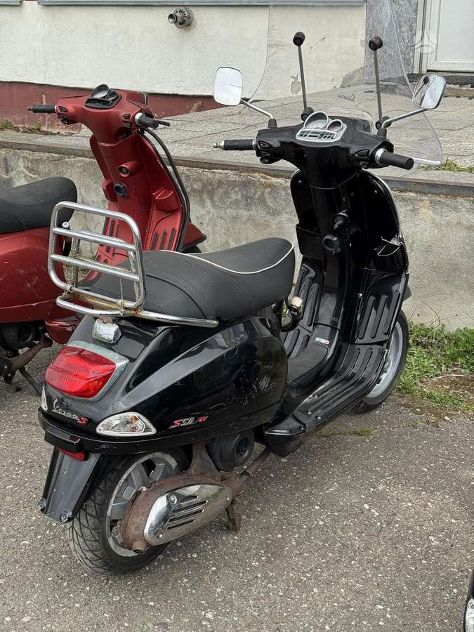 Piaggio Vespa 49cc, scooters / mopeds