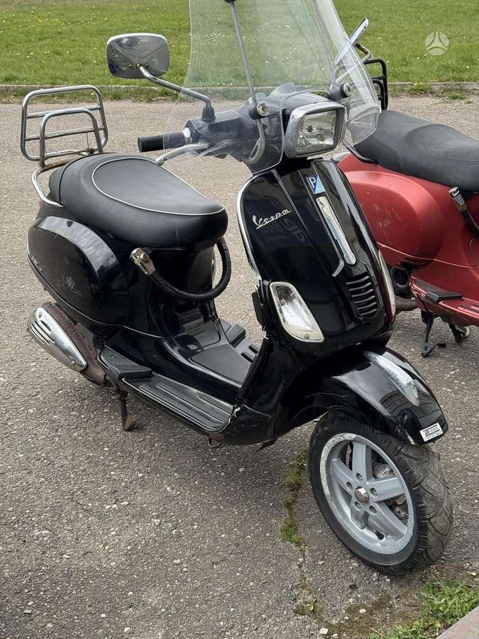 Piaggio Vespa 49cc, scooters / mopeds