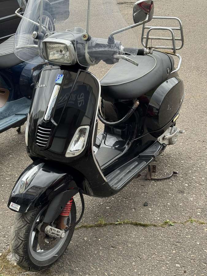 Piaggio Vespa 49cc, scooters / mopeds