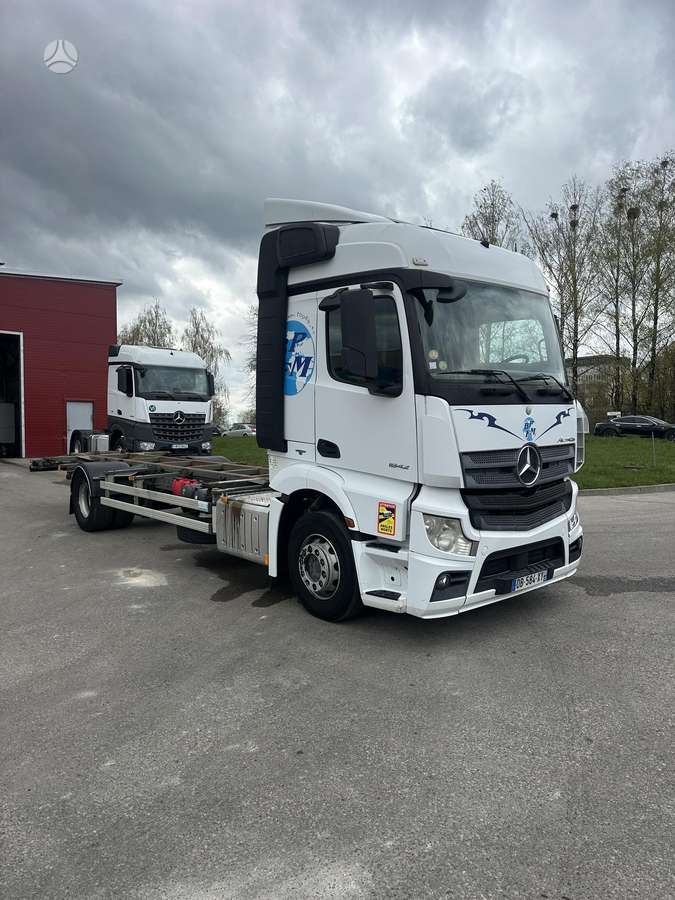 Mercedes-Benz 1842 BDF sistema, шасси