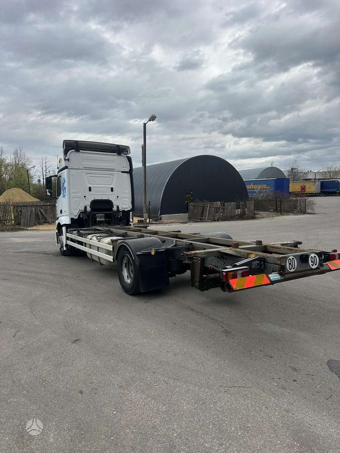 Mercedes-Benz 1842 BDF sistema, шасси