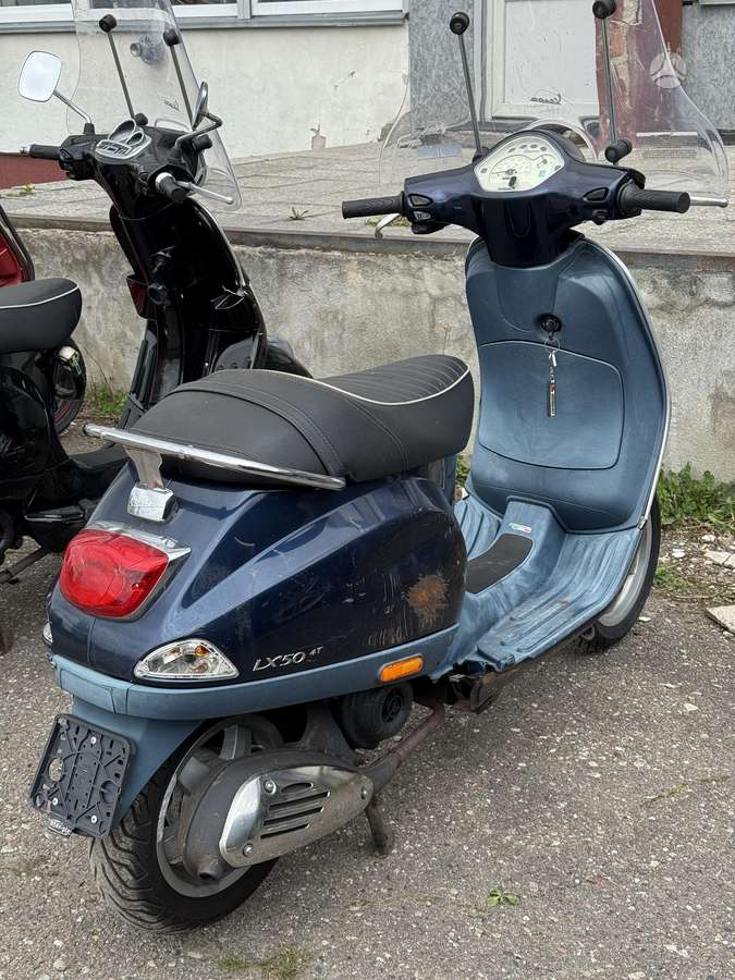 Piaggio Vespa 49cc, scooters / mopeds